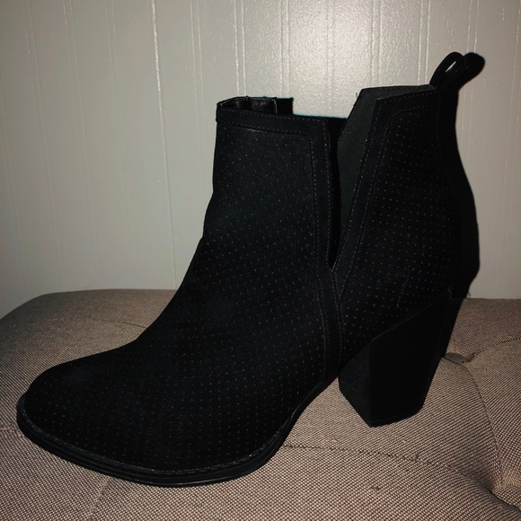 Booties - Picture 6 of 8